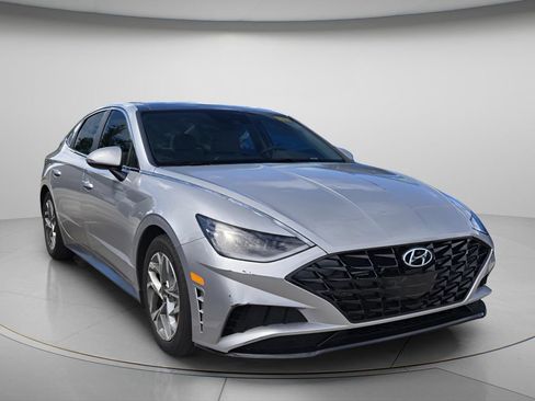 Used 2023 Hyundai Sonata SEL w/ Convenience Package FWD image 4