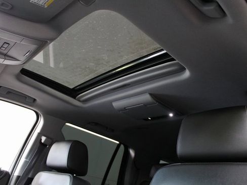 Used 2017 Chevrolet Tahoe LT image 24