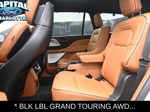 Used 2023 Lincoln Aviator Black Label Grand Touring AWD/4WD image 11
