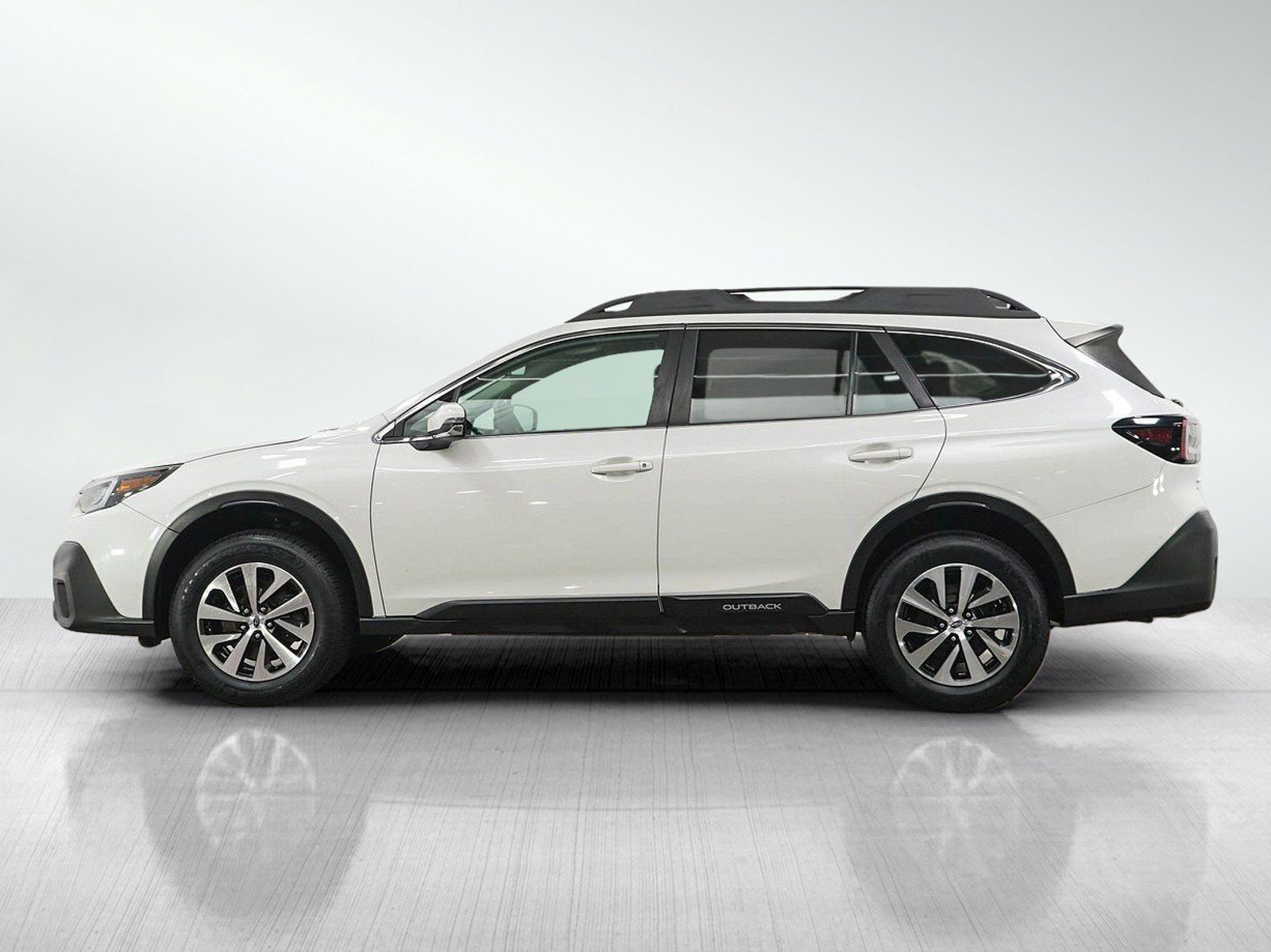 Used 2020 Subaru Outback Premium w/ Popular Package #1 AWD/4WD image 2