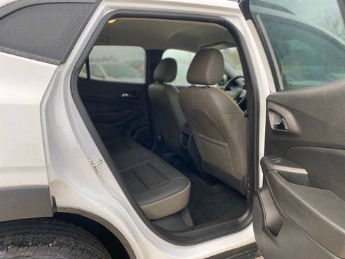 Used 2025 Chevrolet Trax ACTIV w/ Driver Confidence Package image 12