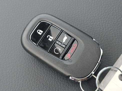 New 2025 Honda Pilot Touring image 34