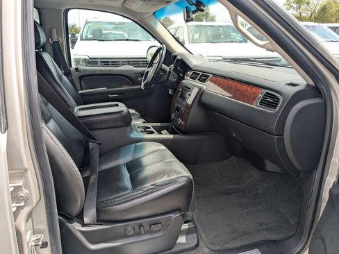 Used 2007 Chevrolet Tahoe LTZ w/ LTZ Preferred Equipment Group AWD/4WD image 29