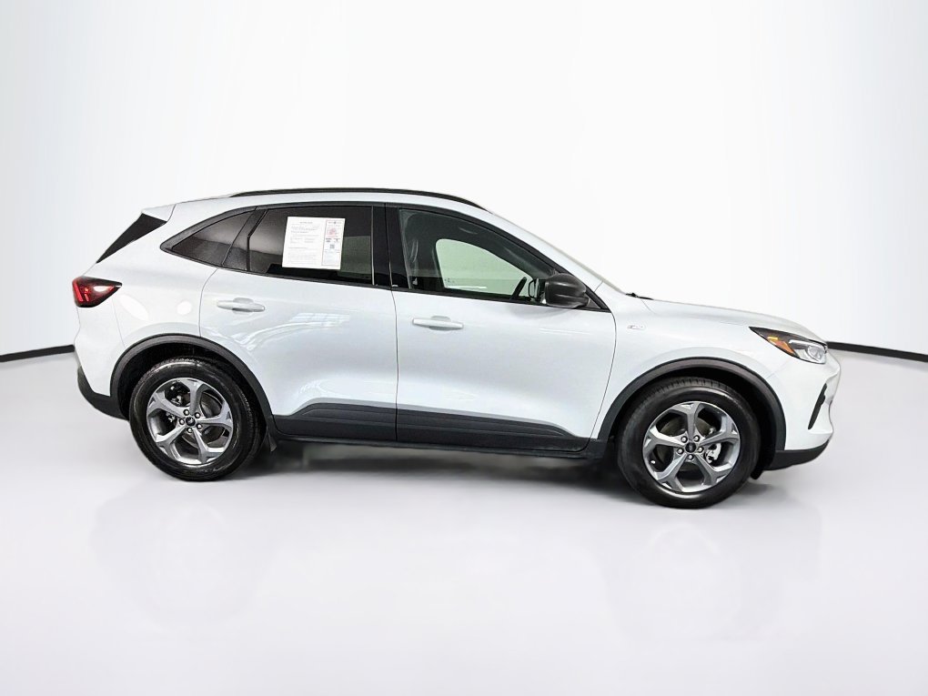 Used 2025 Ford Escape ST-Line FWD image 11
