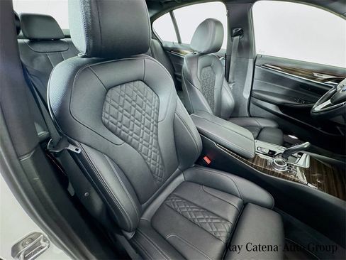 Certified 2022 BMW 530i xDrive w/ Premium Package image 30