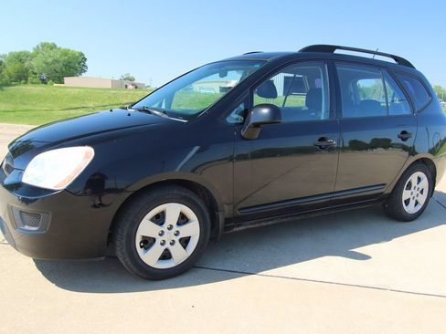 Used 2009 Kia Rondo LX FWD image 15