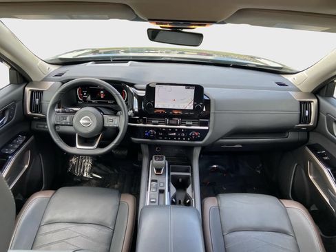 Used 2025 Nissan Pathfinder Platinum w/ Cargo Package FWD image 21