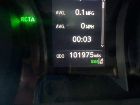 Used 2022 Toyota Camry SE image 14