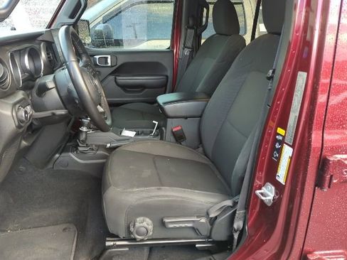 Used 2022 Jeep Wrangler Unlimited Sport image 5