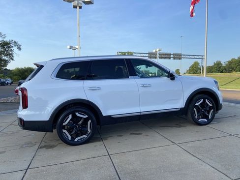 Used 2025 Kia Telluride S AWD/4WD image 12