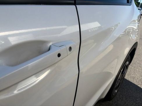 Used 2018 Honda HR-V EX image 19