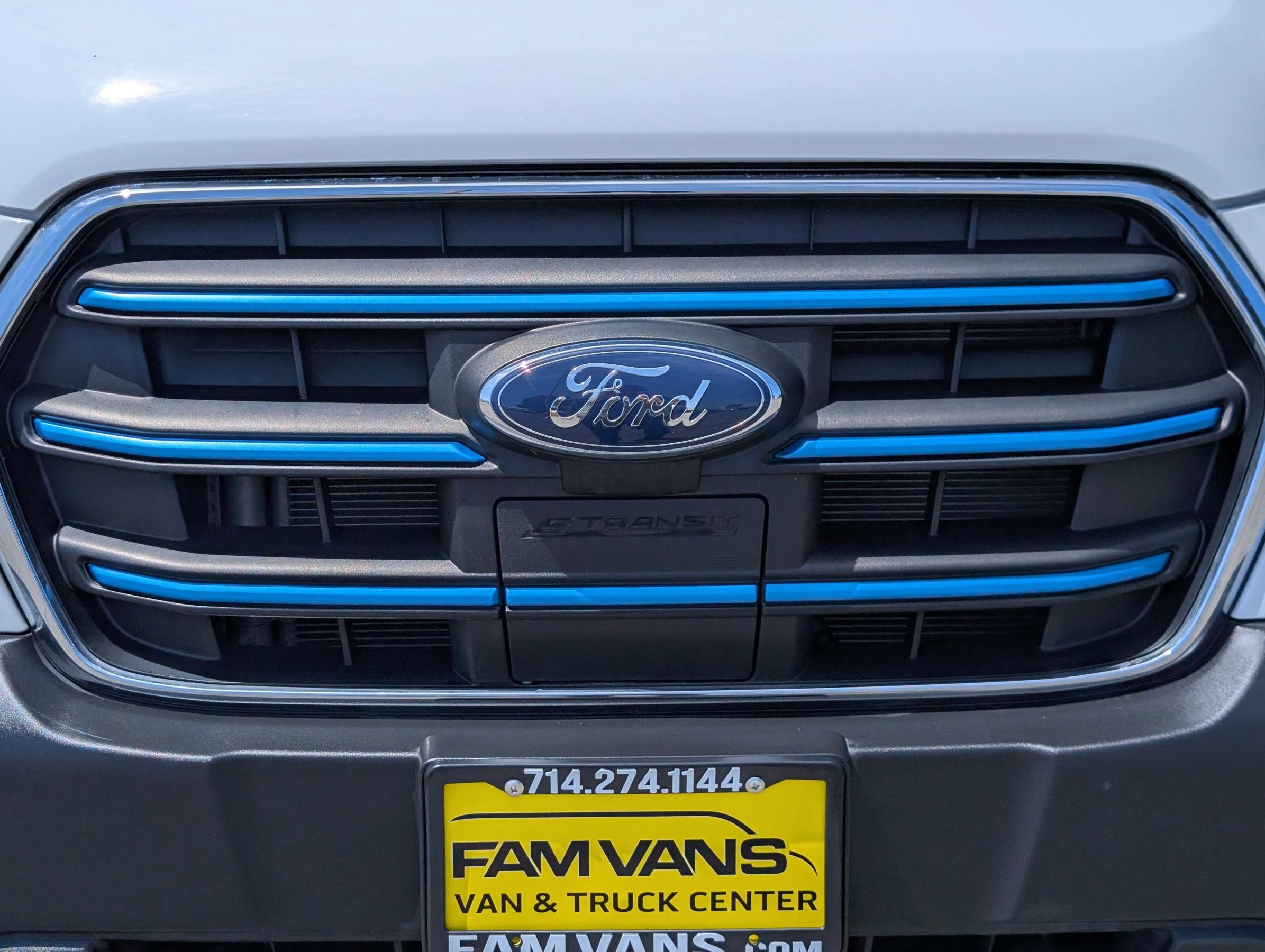 Used 2023 Ford E-Transit Medium Roof RWD image 12