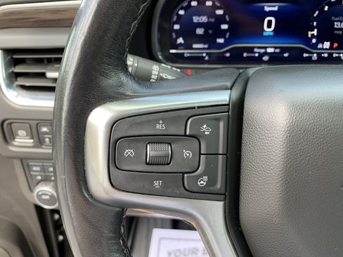 Used 2022 Chevrolet Tahoe Z71 w/ Luxury Package AWD/4WD image 25
