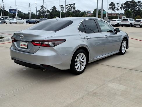 Used 2024 Toyota Camry LE FWD image 6