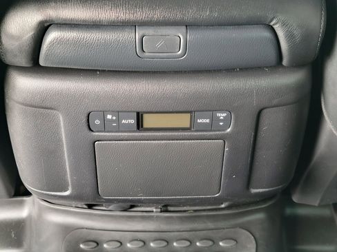 Used 2022 Nissan Armada SL w/ Captain's Chairs Package image 21