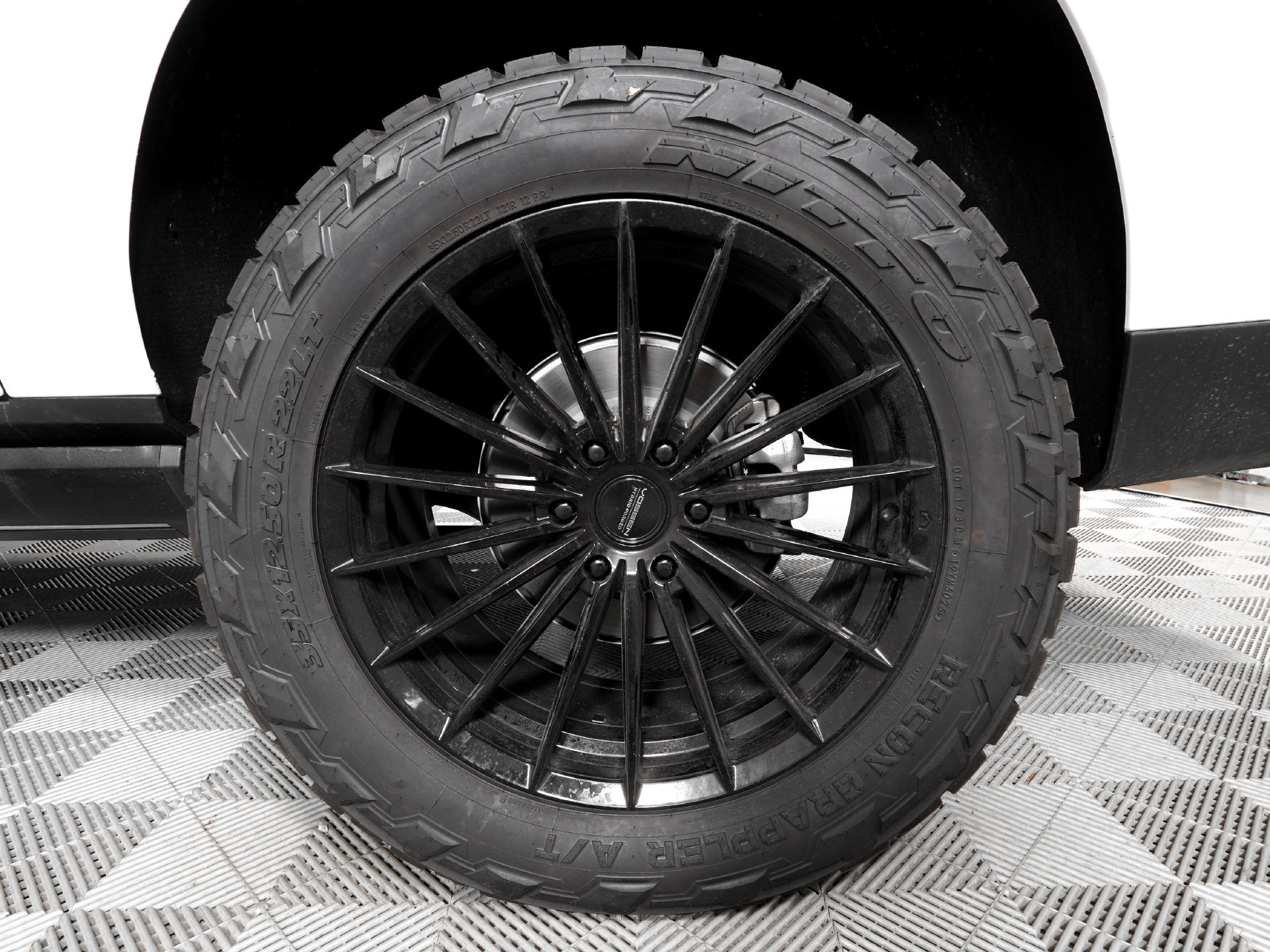 Used 2026 GMC Yukon XL AT4 Ultimate w/ LPO, Floor Liner Package AWD/4WD image 33