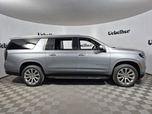 New 2026 Chevrolet Suburban Premier image 8