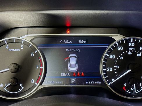 Used 2024 Nissan Sentra SV FWD image 10
