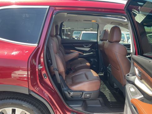 Used 2019 Subaru Ascent Touring AWD/4WD image 14
