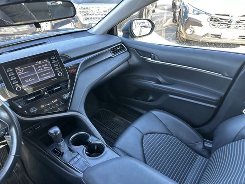 Used 2022 Toyota Camry SE image 29