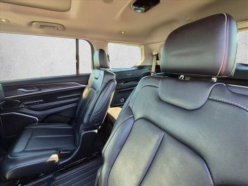 Used 2021 Jeep Grand Cherokee L Limited RWD image 11