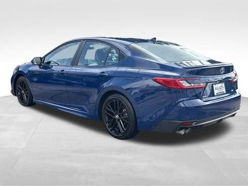 Used 2025 Toyota Camry SE w/ Convenience Package image 56