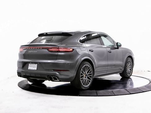 Certified 2022 Porsche Cayenne Turbo image 7