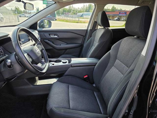 Used 2025 Nissan Rogue SV AWD/4WD image 19