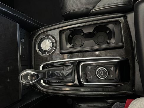 Used 2024 INFINITI QX80 Luxe image 18