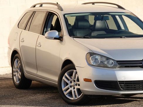 Used 2010 Volkswagen Jetta TDI FWD image 36