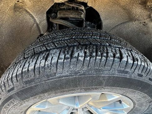 Used 2021 GMC Sierra 1500 SLE image 10