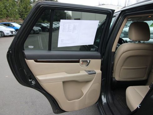 Used 2011 Hyundai Santa Fe GLS image 25
