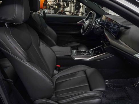 Used 2025 BMW 430i Coupe w/ Convenience Package image 18