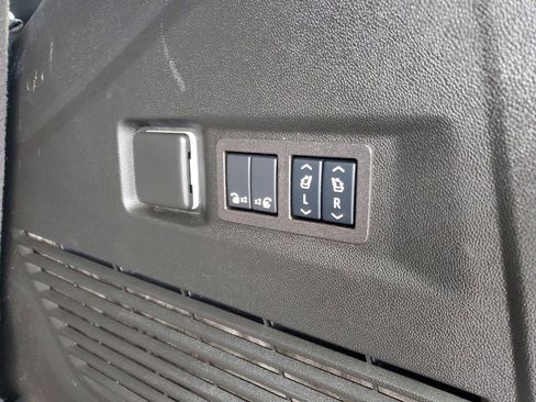 Certified 2024 Chevrolet Tahoe Z71 w/ Luxury Package image 35