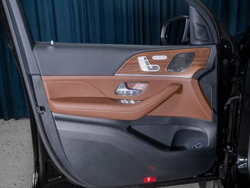 New 2026 Mercedes-Benz GLS 450 4MATIC image 13