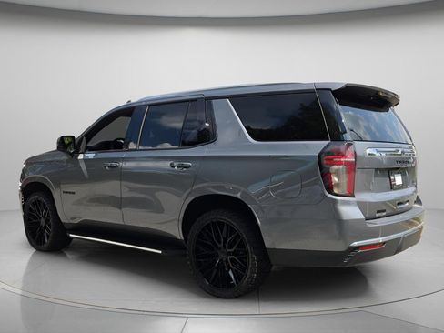Used 2022 Chevrolet Tahoe LT w/ Luxury Package RWD image 6