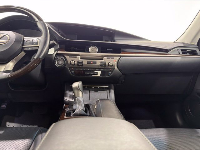Used 2017 Lexus ES 350 w/ Luxury Package FWD image 35