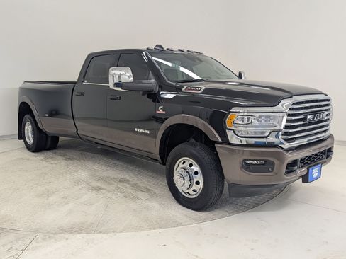 Used 2024 RAM 3500 Limited w/ Safety Group image 6