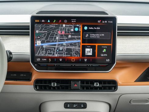 Certified 2025 Volkswagen ID. Buzz 1st Edition RWD image 14
