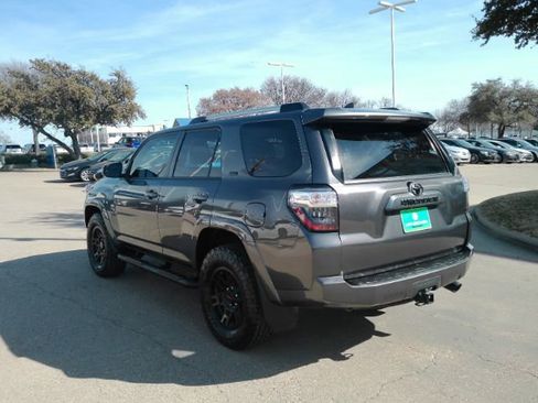 Used 2023 Toyota 4Runner SR5 Premium w/ Moonroof Package image 9