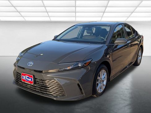 Used 2025 Toyota Camry LE w/ Convenience Package AWD/4WD image 25