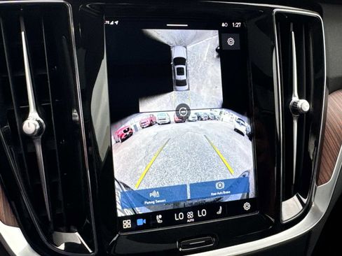 Used 2024 Volvo S60 B5 Plus image 25