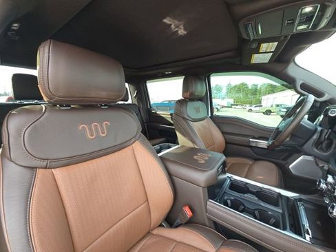 Used 2025 Ford F350 King Ranch w/ FX4 Off-Road Package image 19