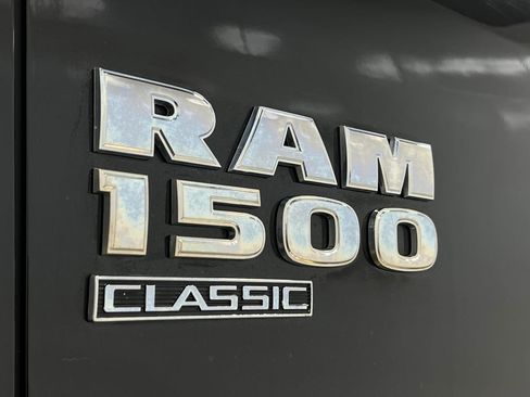 Used 2019 RAM 1500 Classic SLT AWD/4WD image 39