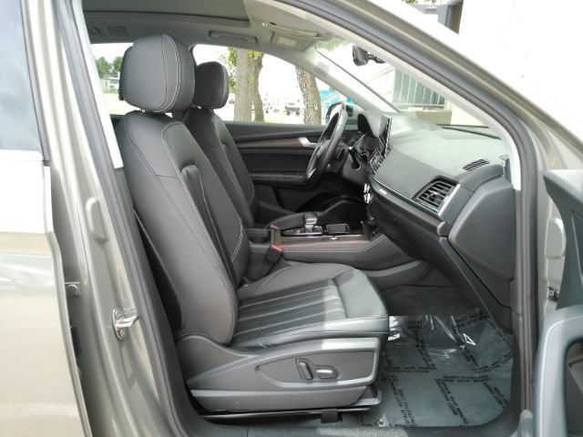 Used 2023 Audi Q5 2.0T Premium Plus w/ Premium Plus Package AWD/4WD image 22