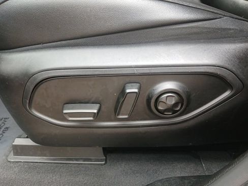 Used 2023 Jeep Grand Cherokee L Laredo AWD/4WD image 41
