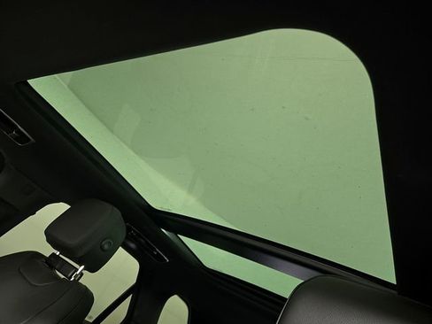 Used 2025 Land Rover Range Rover Sport S AWD/4WD image 14