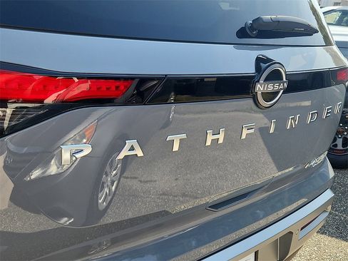 New 2025 Nissan Pathfinder Platinum w/ Cargo Package image 11