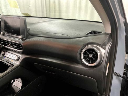 Used 2023 Hyundai Kona SE image 13