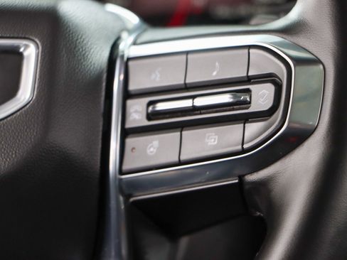 Used 2025 GMC Yukon Denali image 15